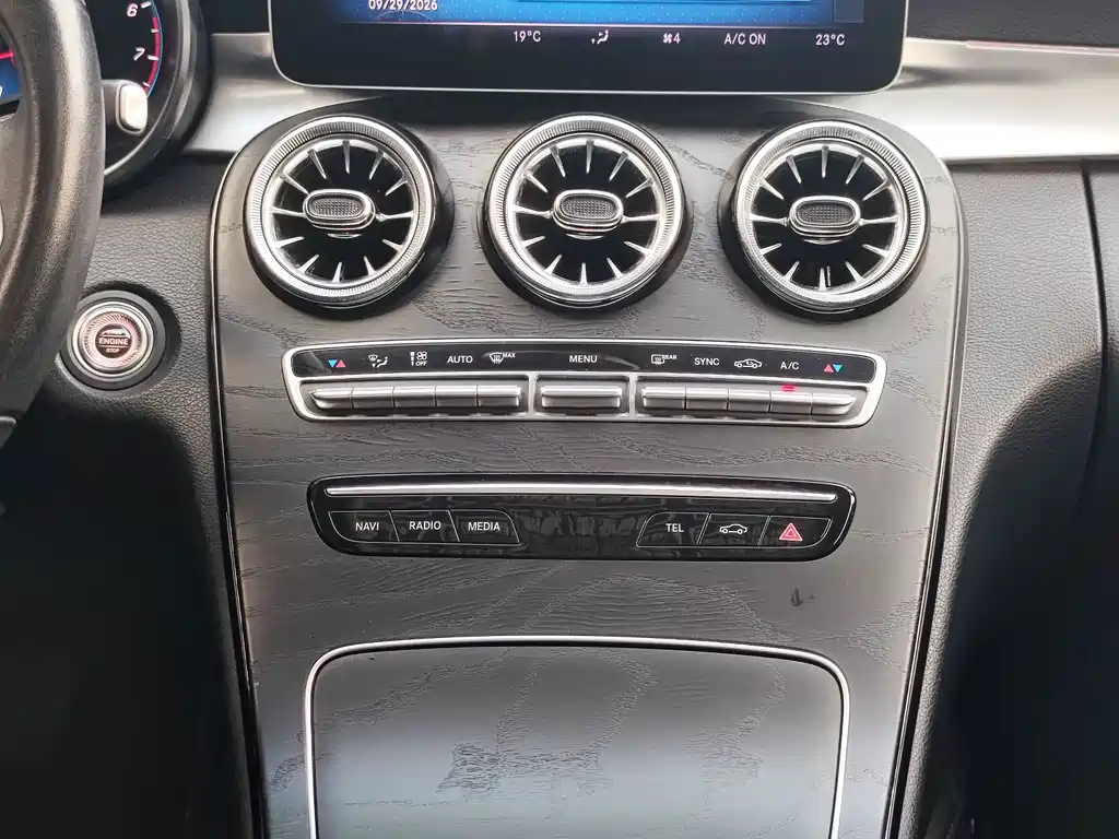 Mercedes-Benz C-Class — миниатюра 16