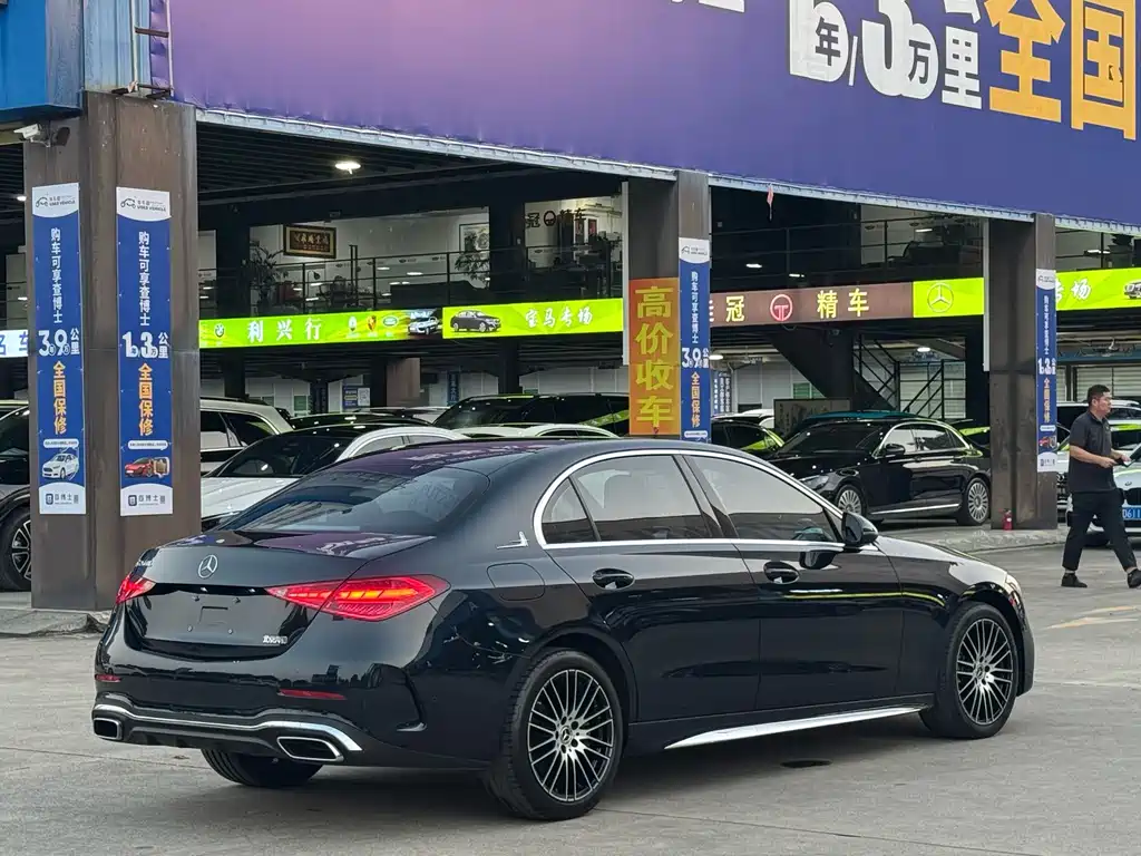 Mercedes-Benz C-Class — миниатюра 16