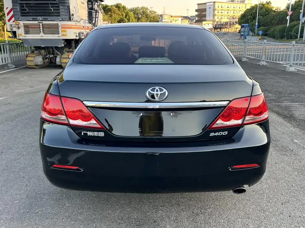 Toyota Camry — миниатюра 14