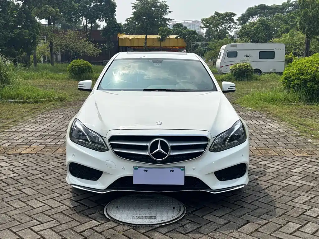 Mercedes-Benz E-Class — миниатюра 2