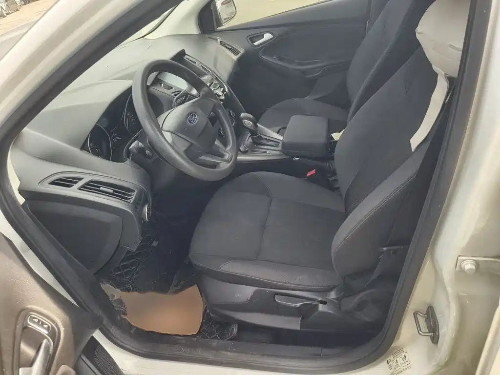 Ford Focus — миниатюра 8