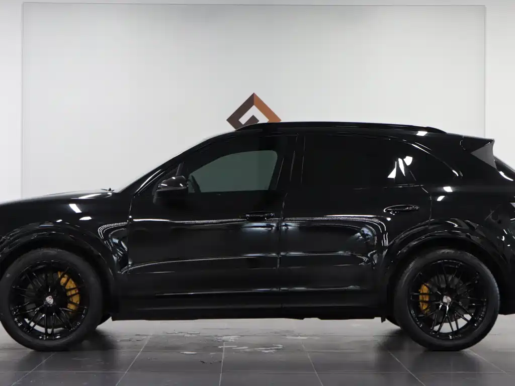 Porsche Cayenne — миниатюра 7