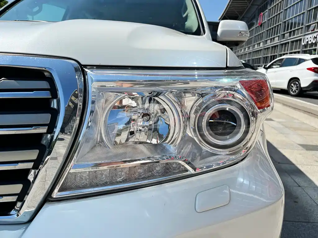 Toyota Land Cruiser — миниатюра 8