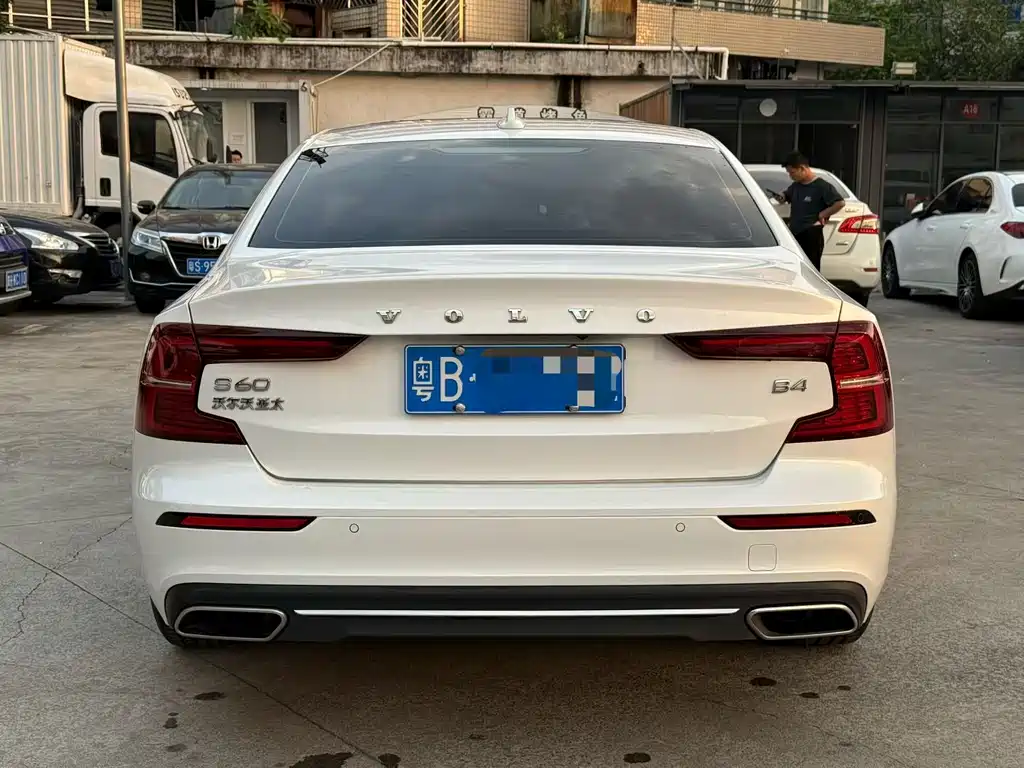 Volvo S60 — миниатюра 8
