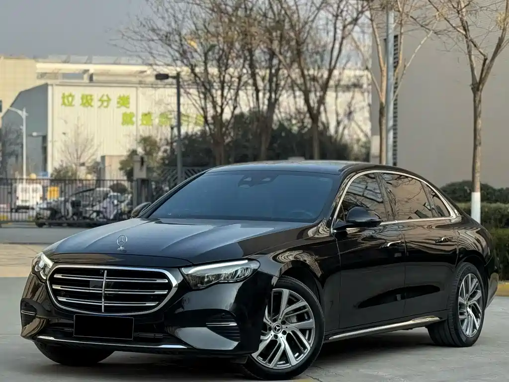 Mercedes-Benz E-Class 2024