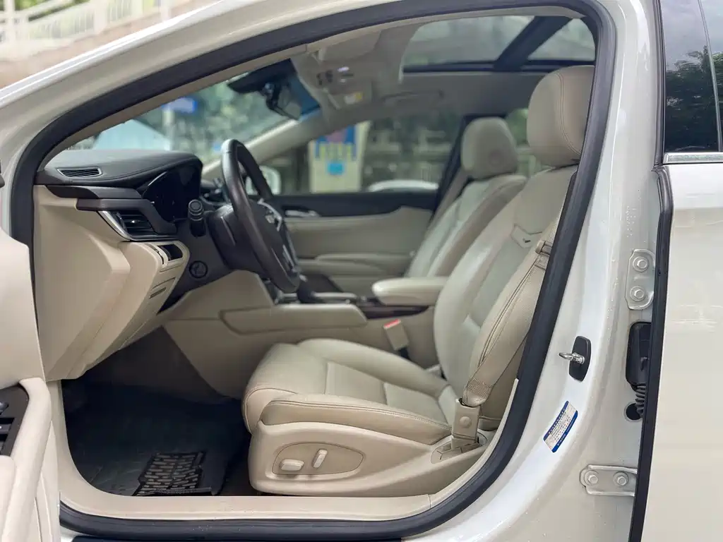 Cadillac XTS — миниатюра 8