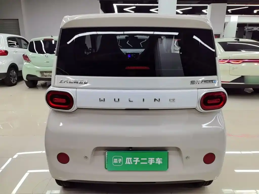 Wuling MINIEV — миниатюра 6