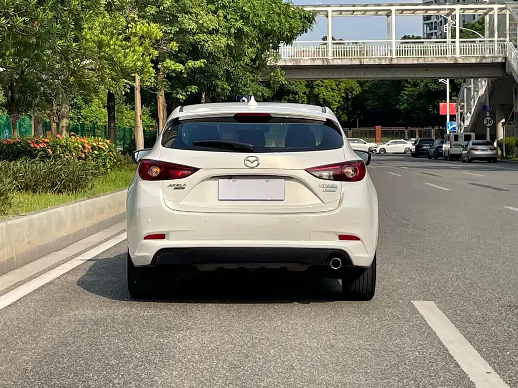 Mazda 3 Axela — миниатюра 19