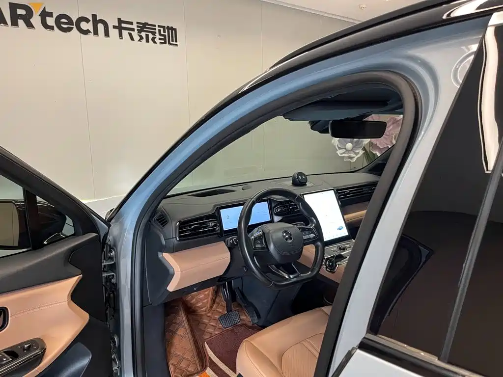 NIO ES6 — миниатюра 24