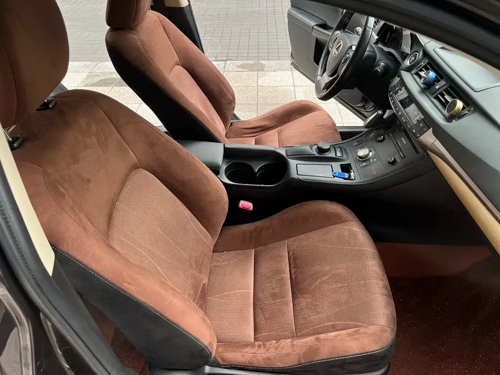 Lexus CT 2015 CT200h
