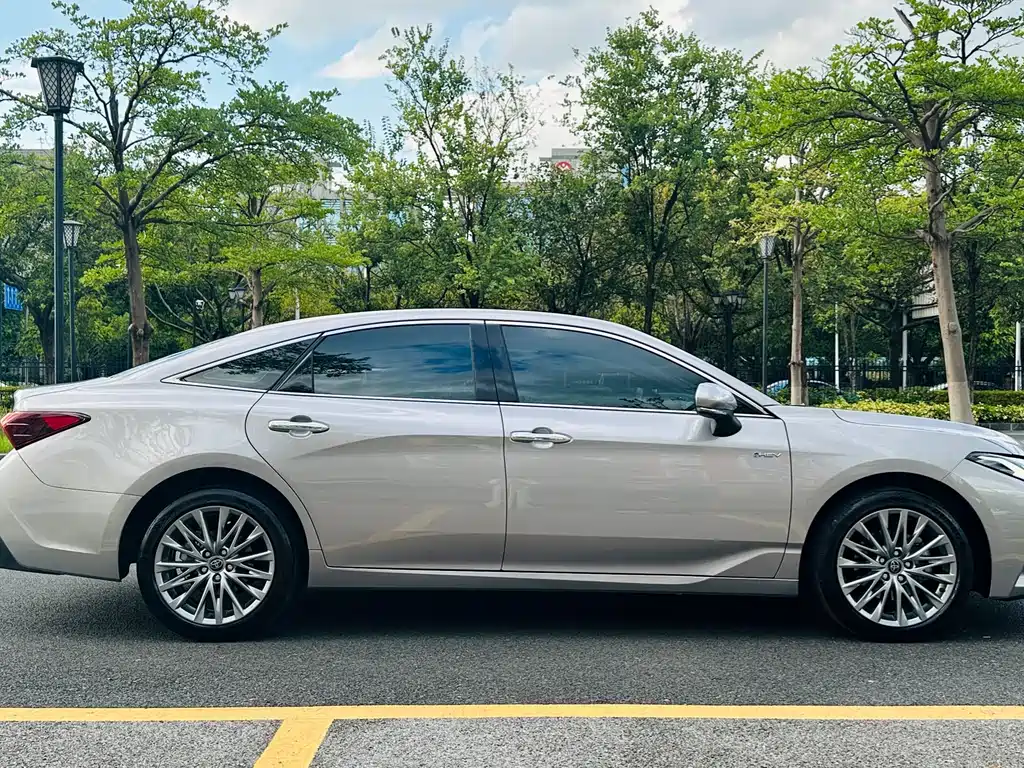 Toyota Avalon — миниатюра 11