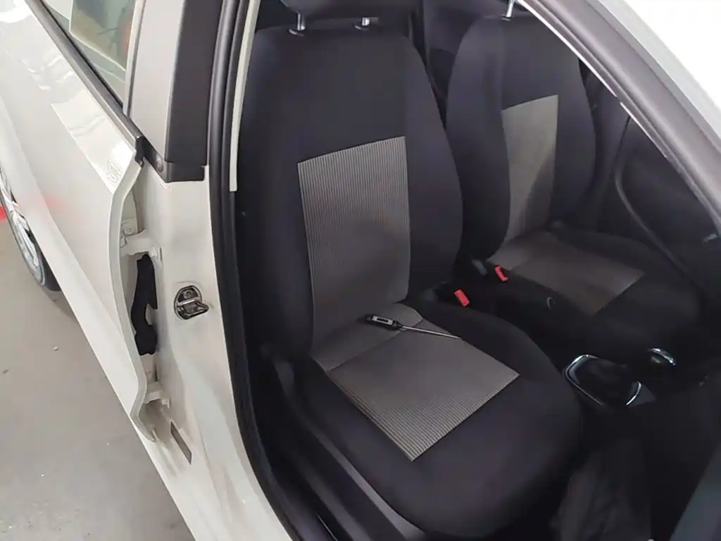Volkswagen Polo — миниатюра 25