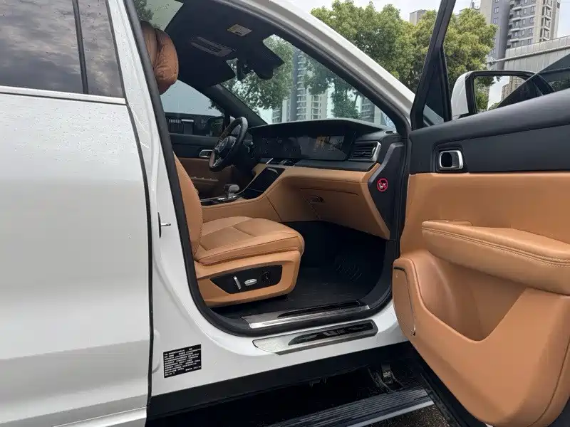 Li Auto ONE 2021 6 мест