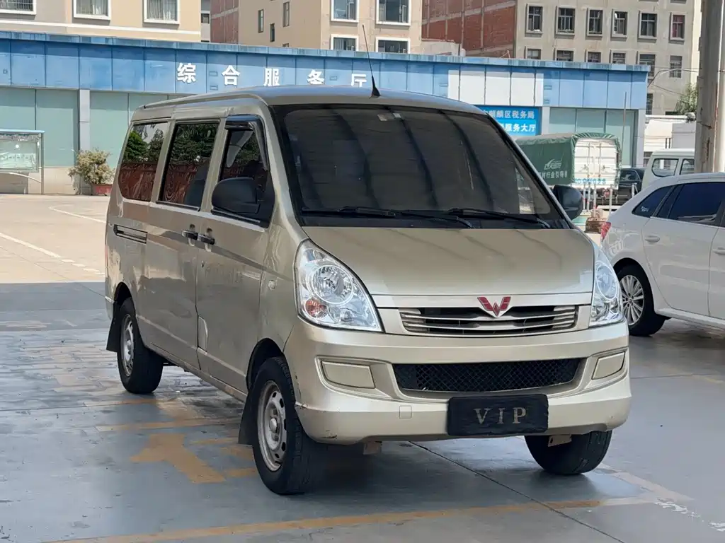 Wuling Rongguang 2014 1.2L S