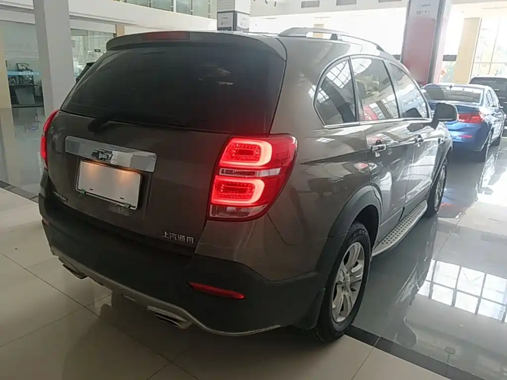 Chevrolet Captiva — миниатюра 7