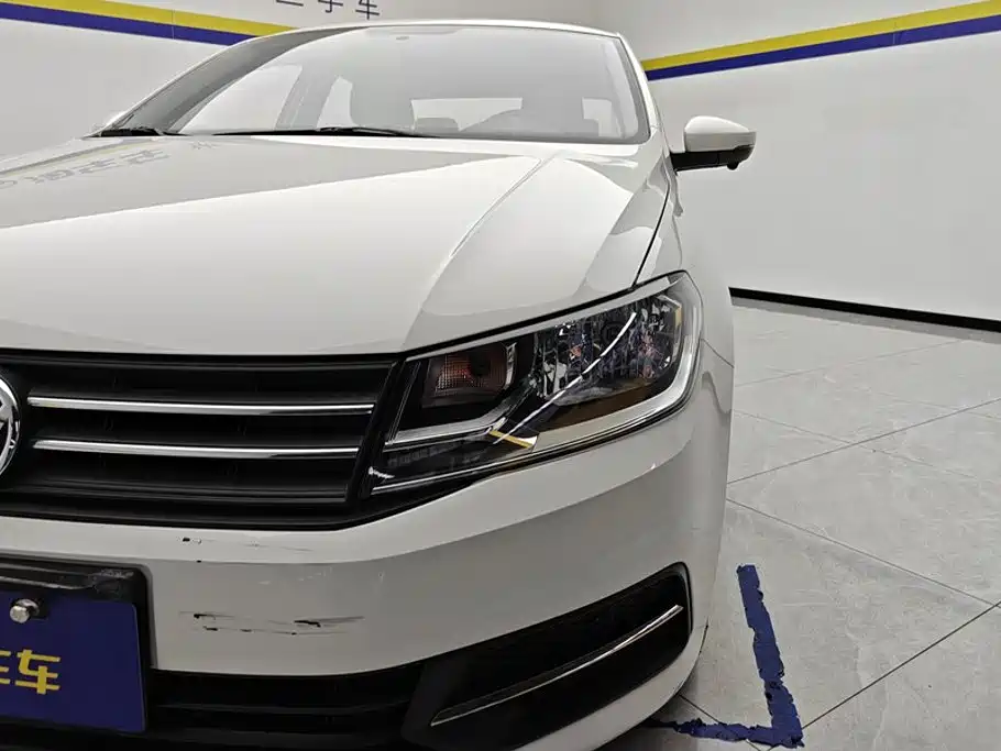 Volkswagen Santana — миниатюра 5