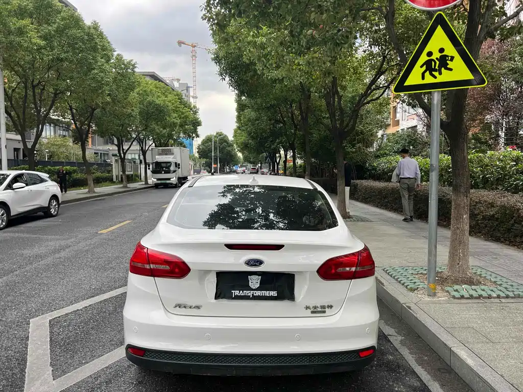 Ford Focus — миниатюра 6