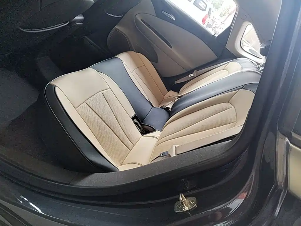 Buick Verano — миниатюра 17