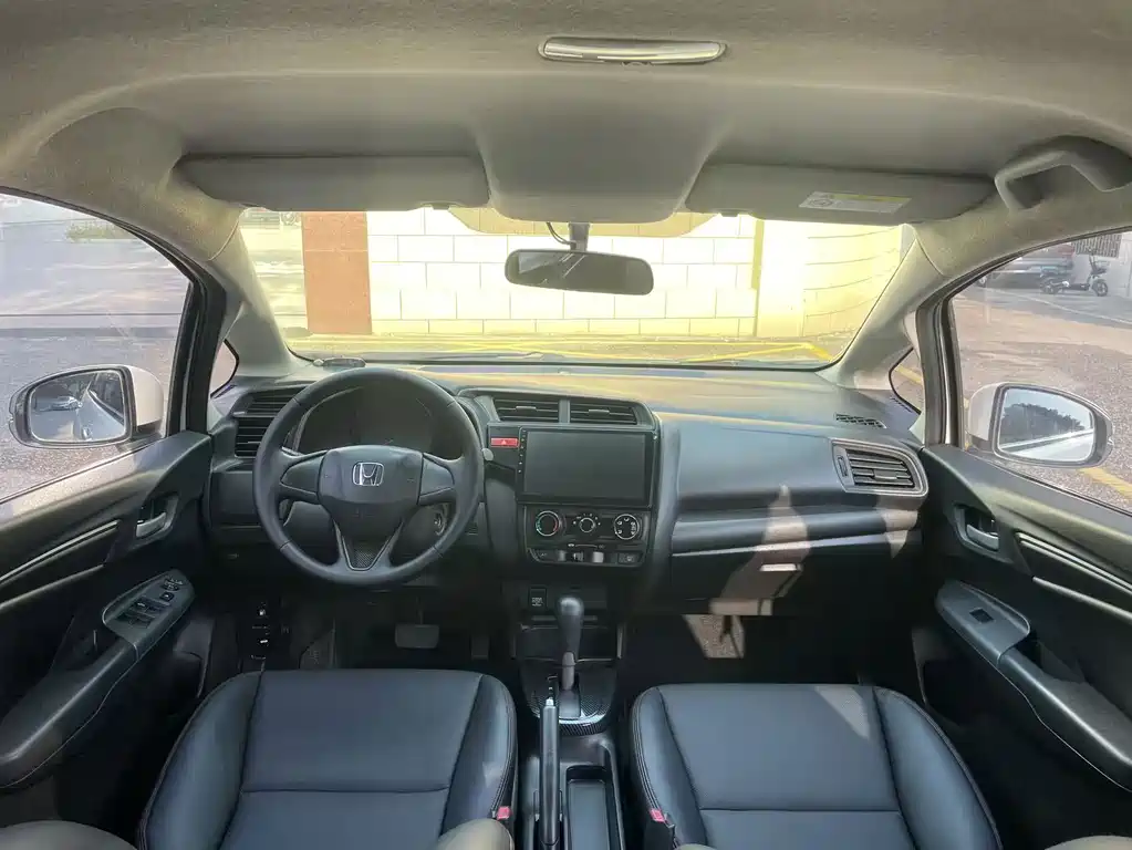 Honda Fit — миниатюра 9