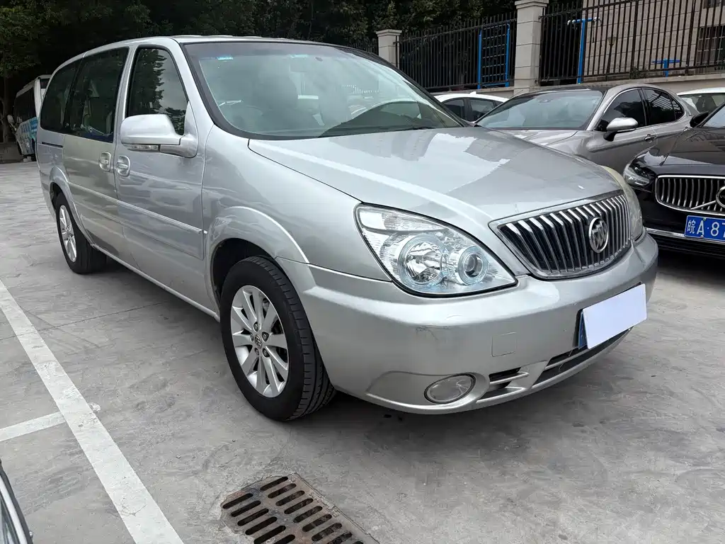 Buick GL8 — миниатюра 3