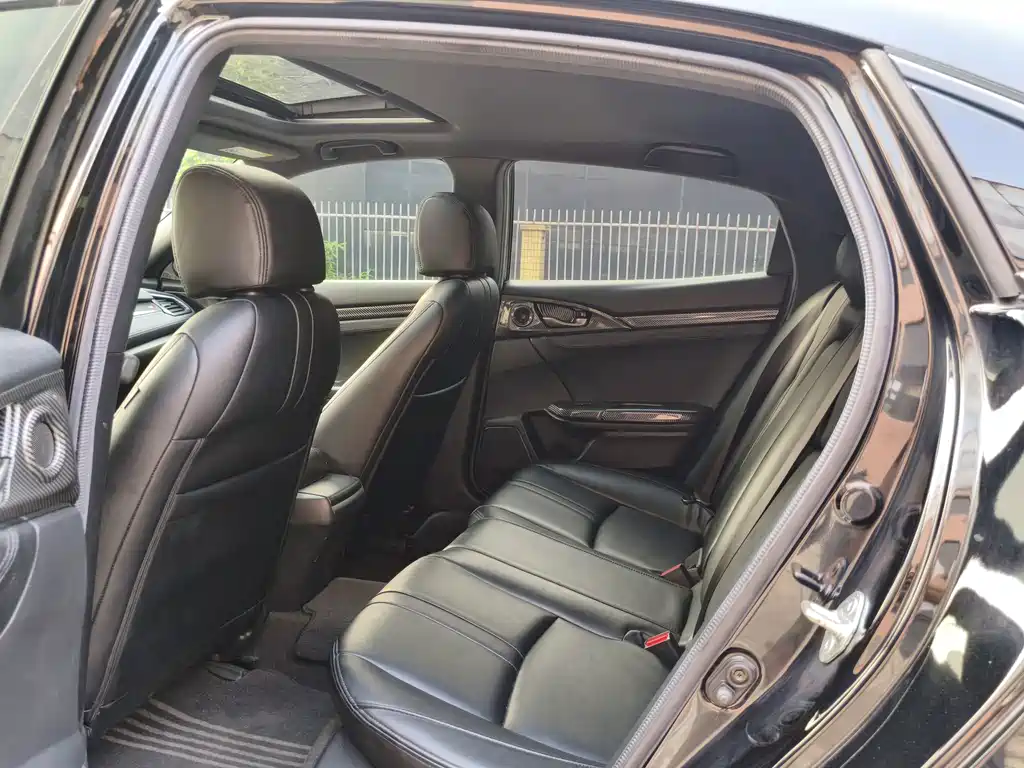 Honda Civic — миниатюра 10