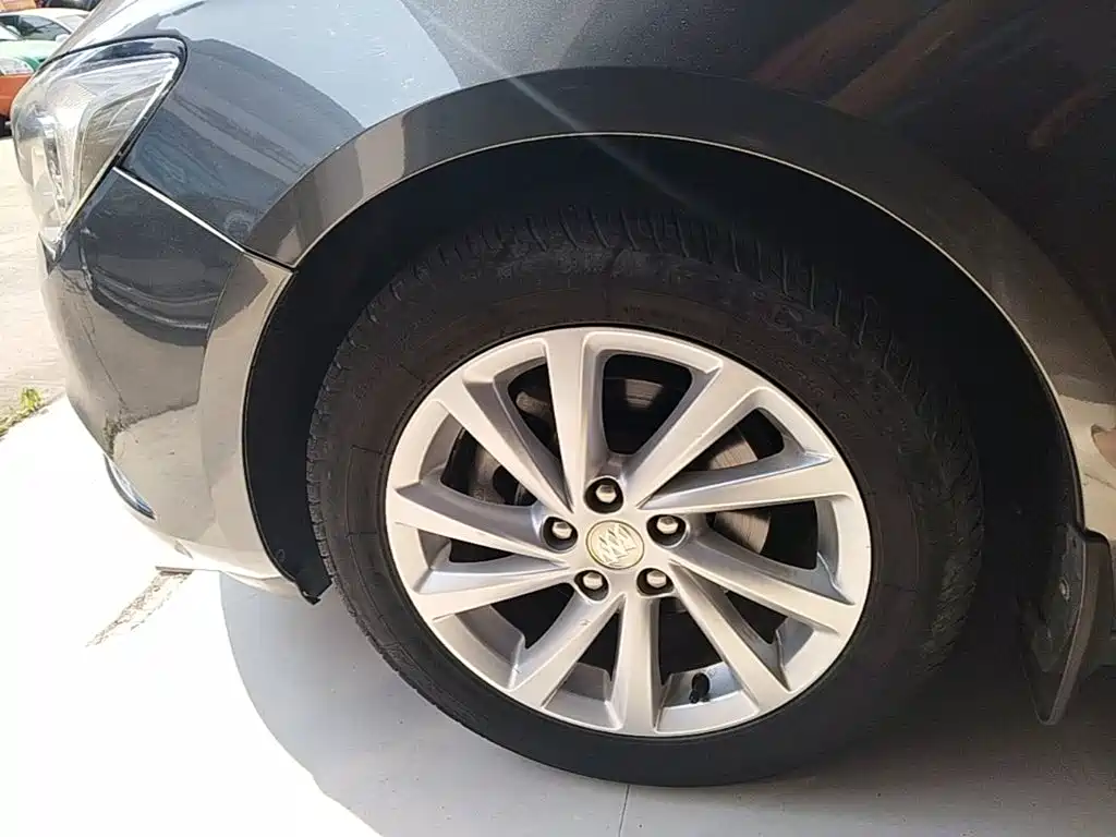 Buick Verano — миниатюра 23