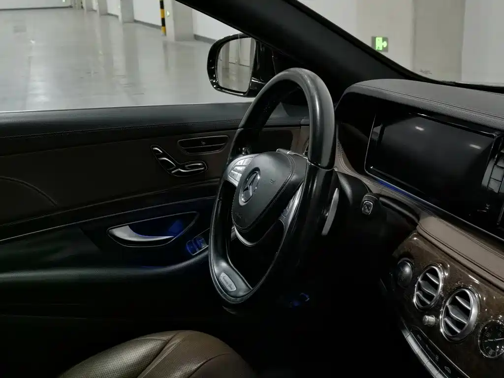 Mercedes-Benz S-Class — миниатюра 22