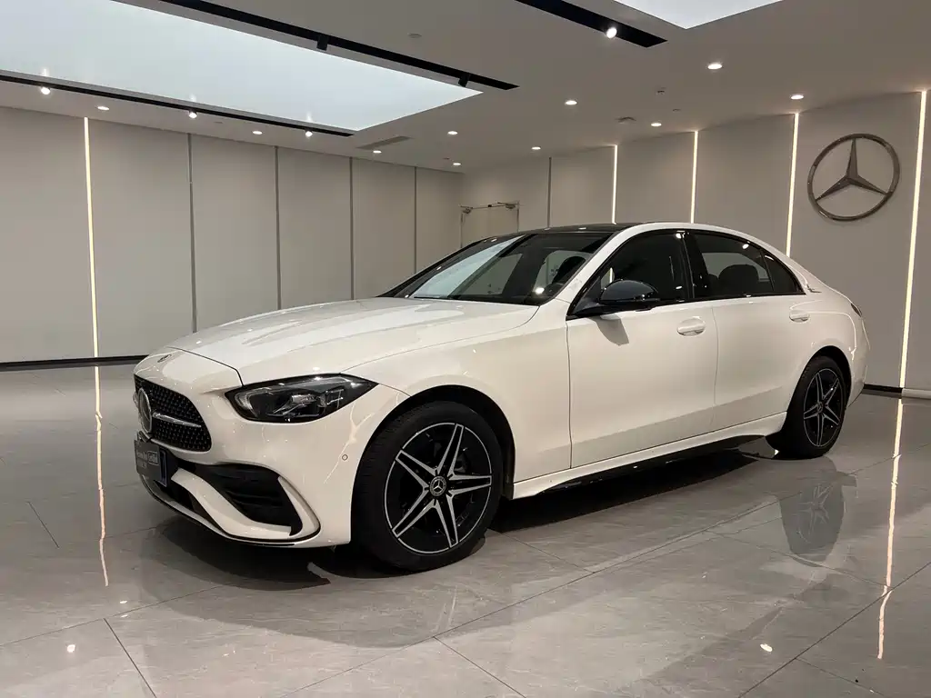 Mercedes-Benz C-Class 2024