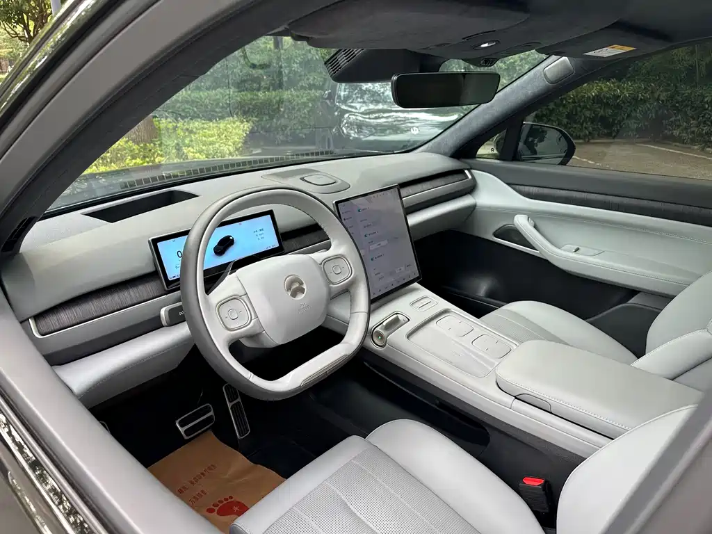 NIO ES8 2024 75kWh
