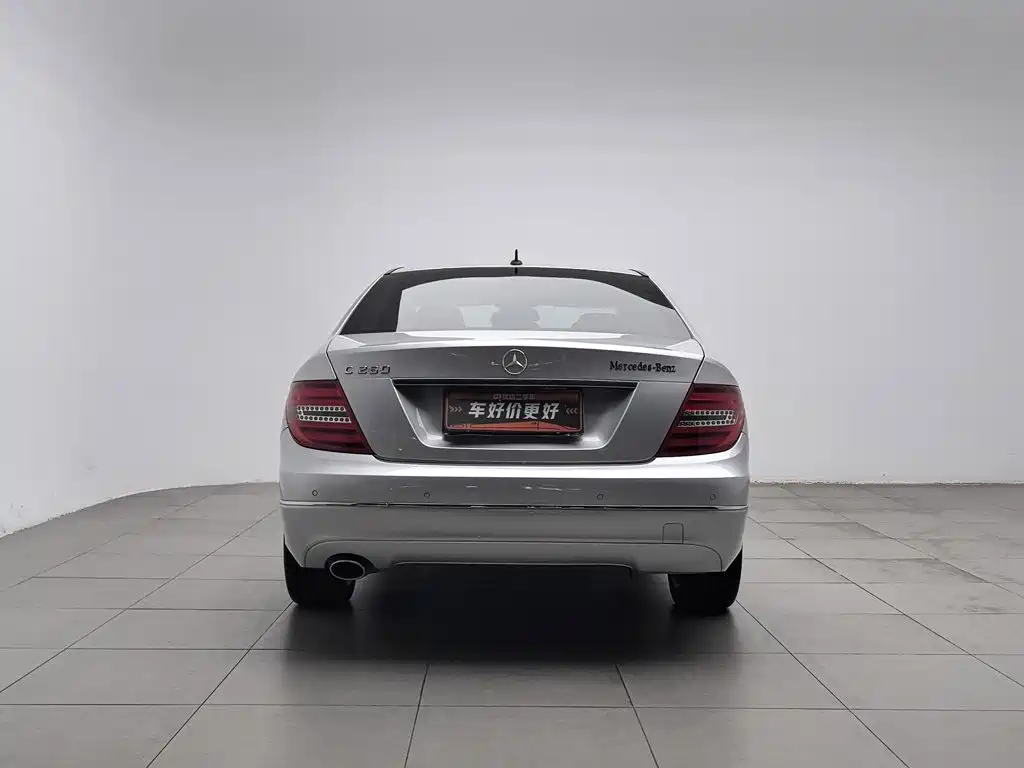 Mercedes-Benz C-Class — миниатюра 4