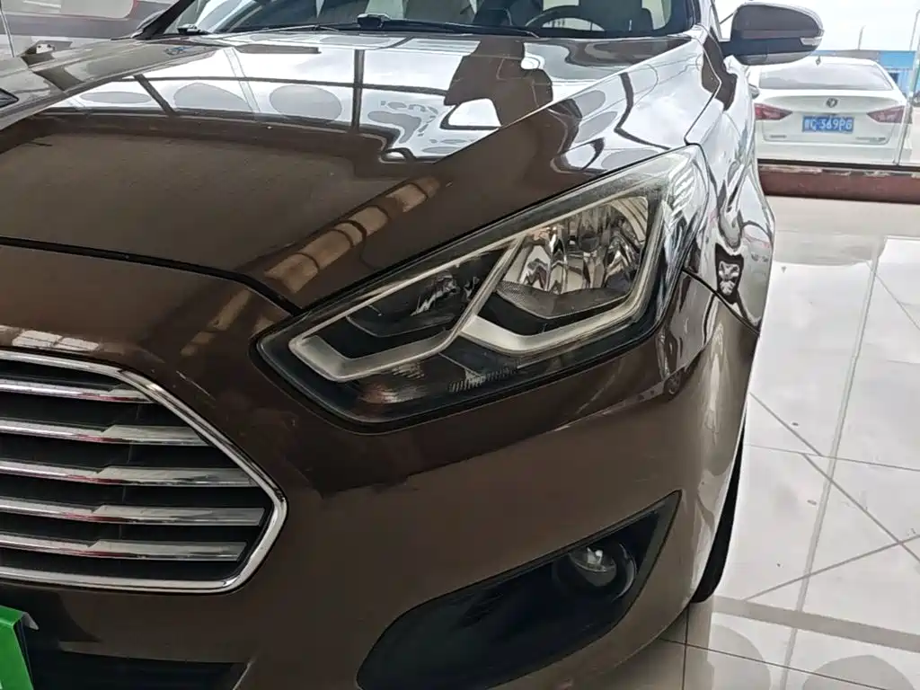 Ford Escort — миниатюра 24
