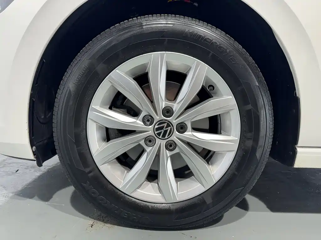 Volkswagen Polo 2021 Plus 1.5L AT