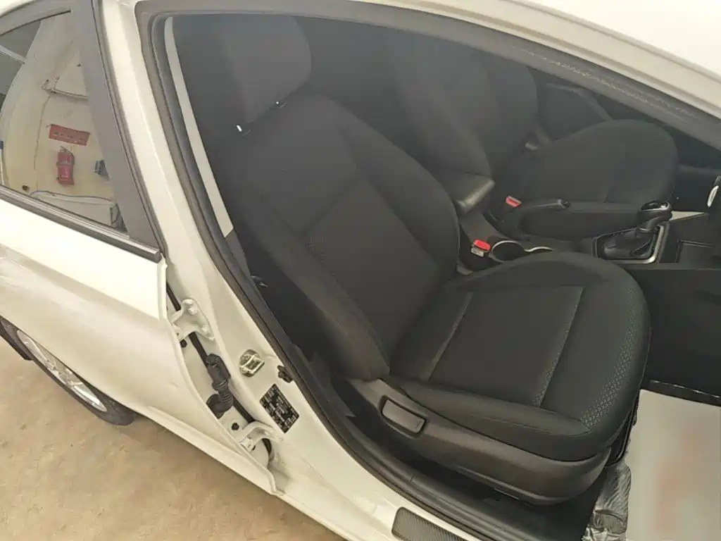 Hyundai Verna — миниатюра 25