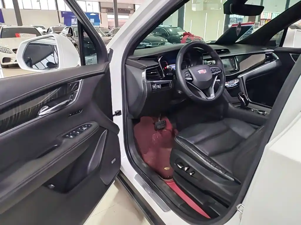 Cadillac XT6 — миниатюра 16