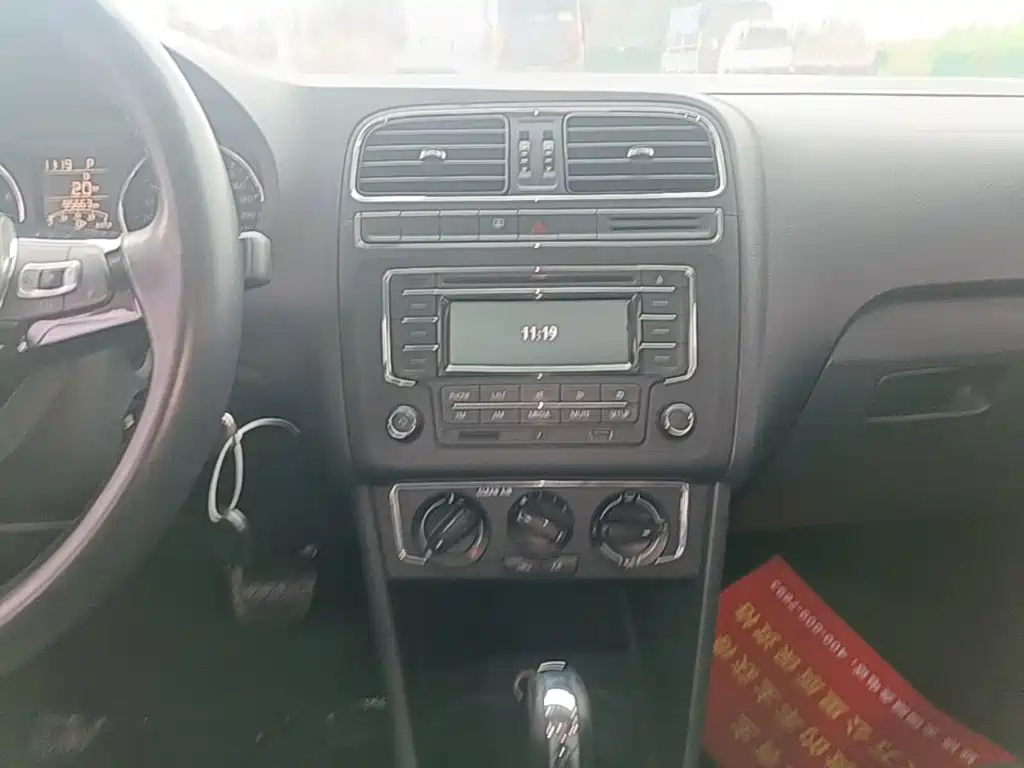 Volkswagen Polo — миниатюра 13