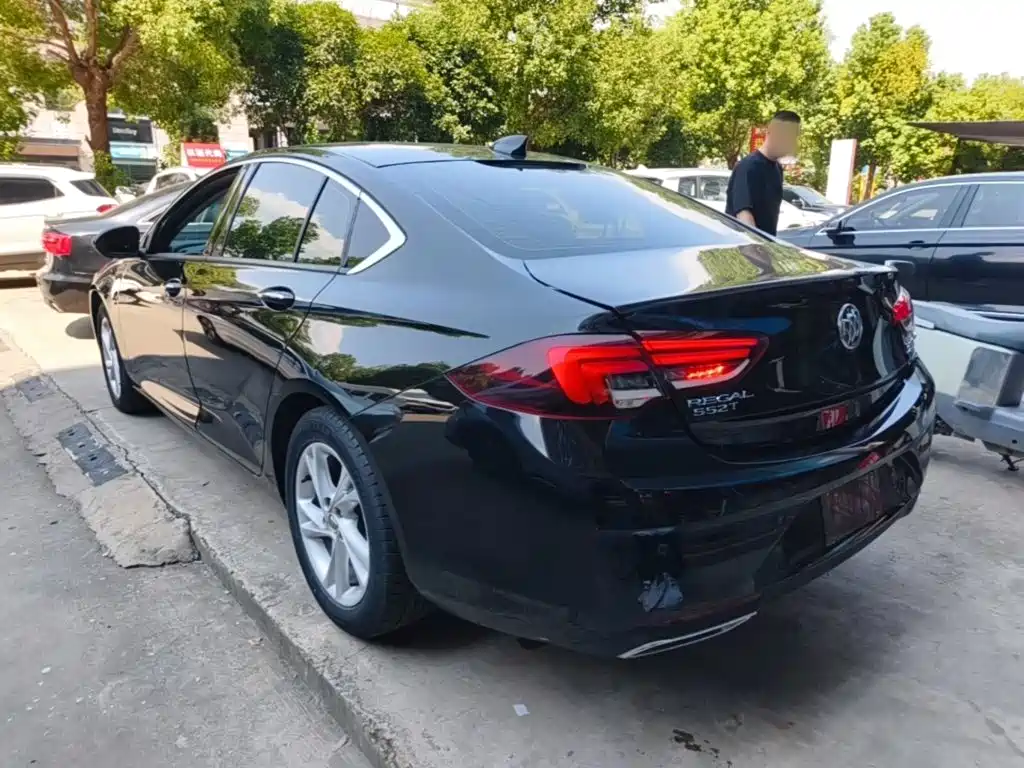 Buick Regal — миниатюра 5