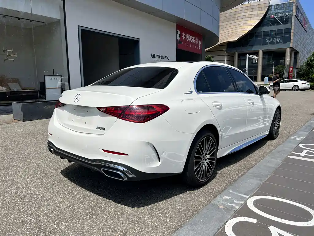 Mercedes-Benz C-Class — миниатюра 21