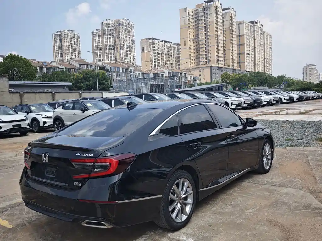 Honda Accord — миниатюра 10