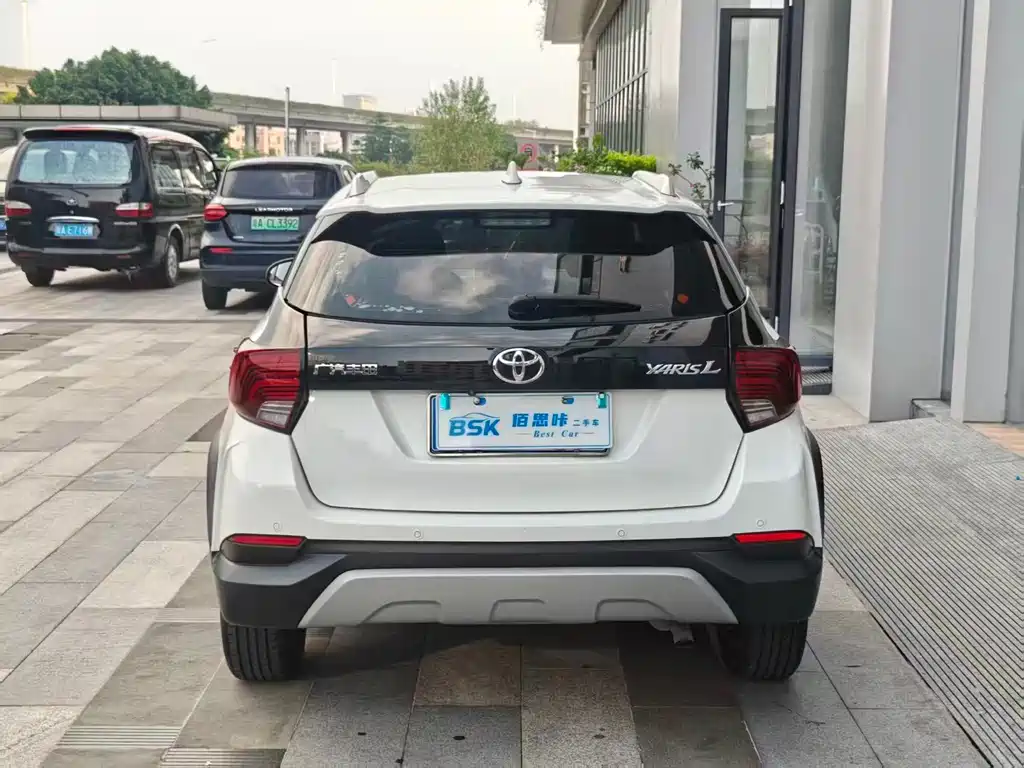 Toyota Yaris L — миниатюра 4