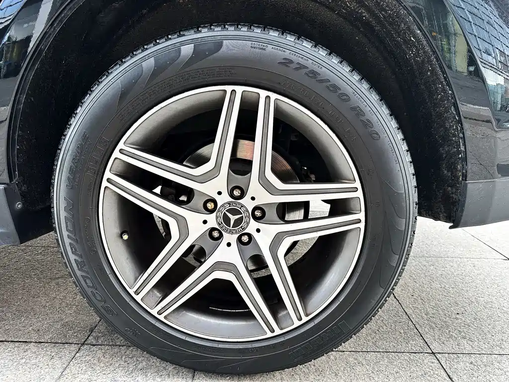 Mercedes-Benz GL-Class — миниатюра 8