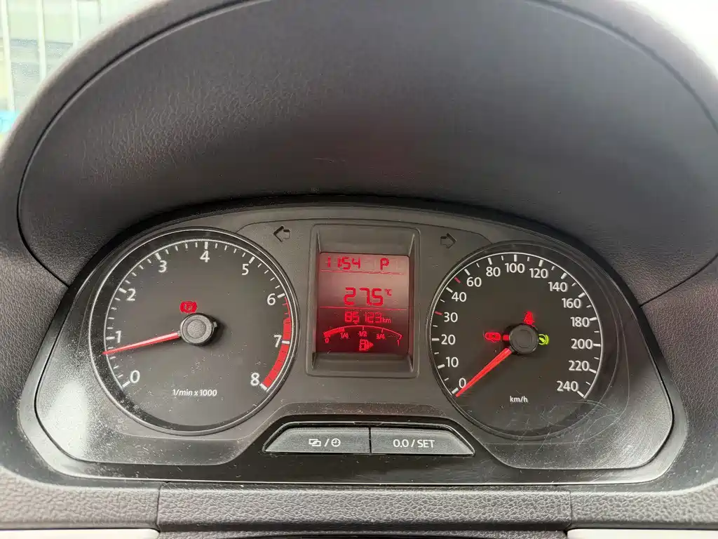 Volkswagen Jetta — миниатюра 11