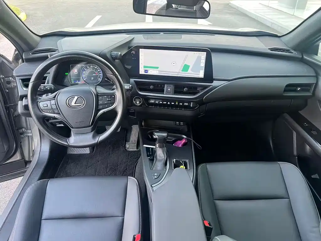Lexus UX — миниатюра 6