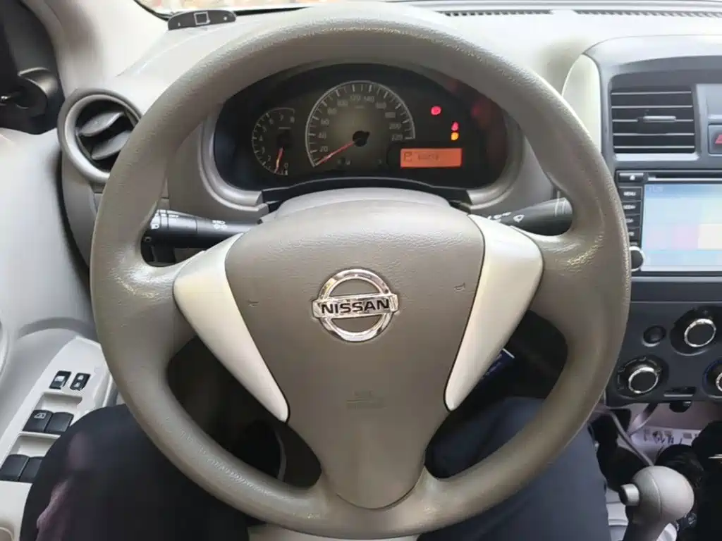 Nissan Sunny — миниатюра 11