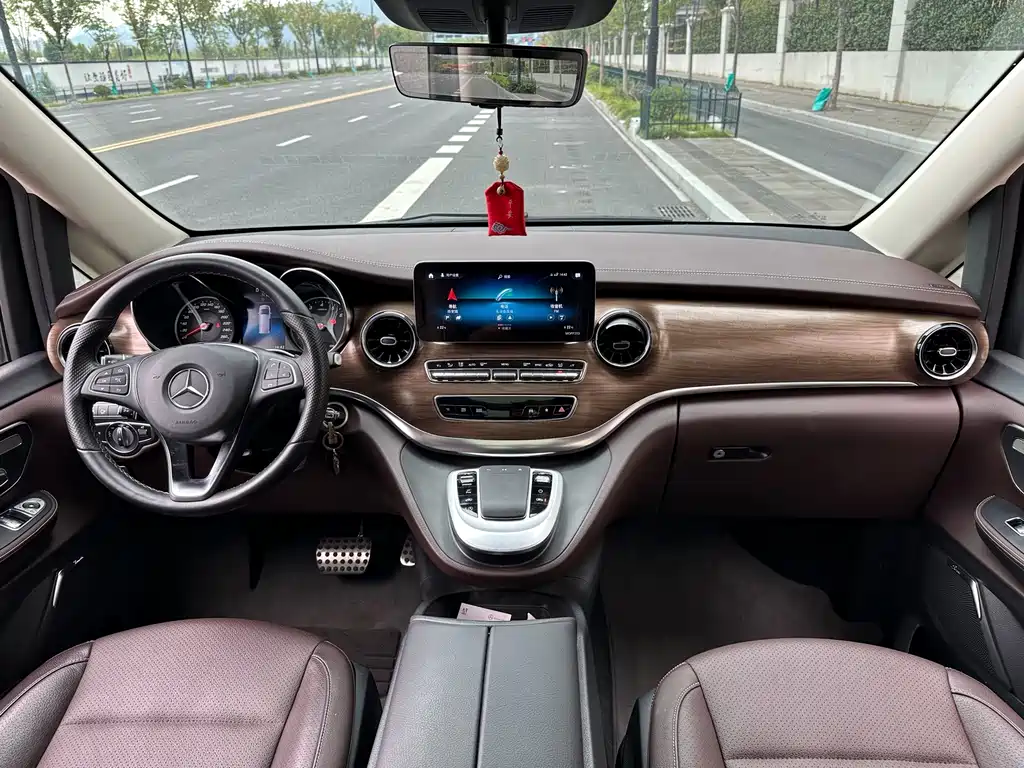 Mercedes-Benz V-Class — миниатюра 8