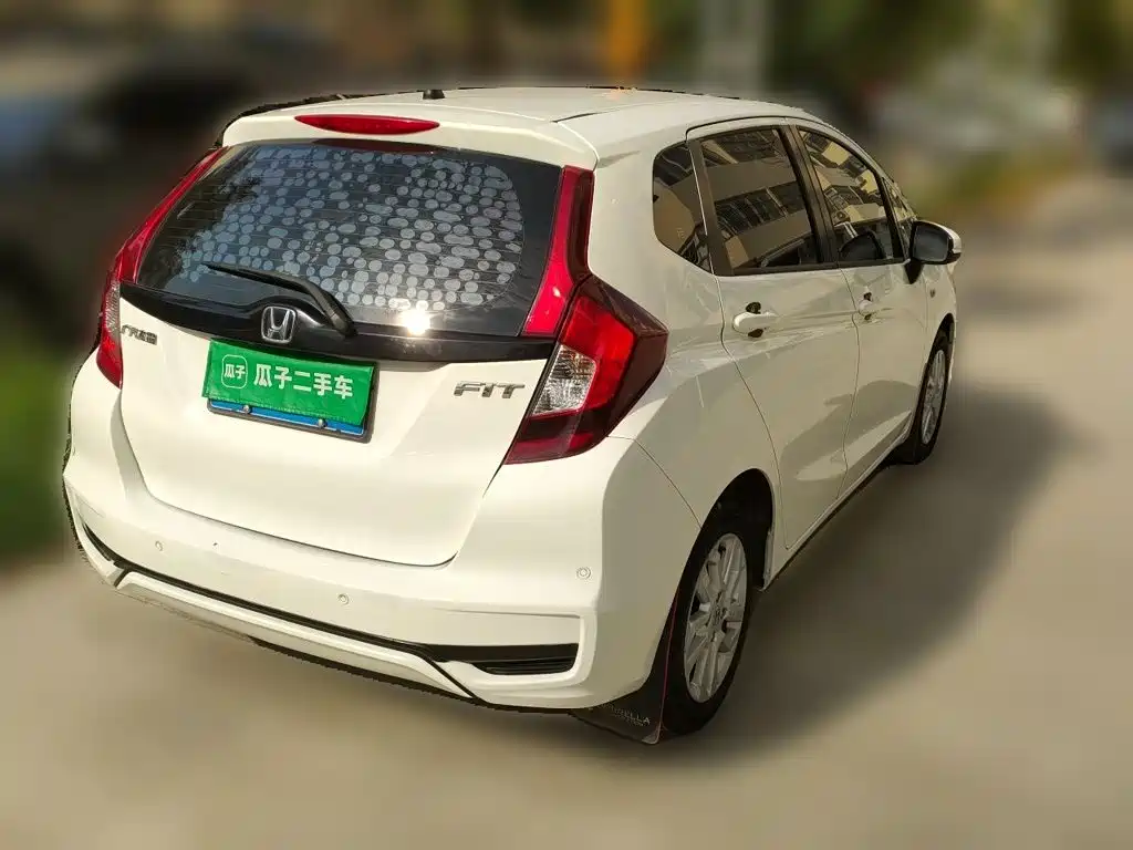 Honda Fit — миниатюра 6