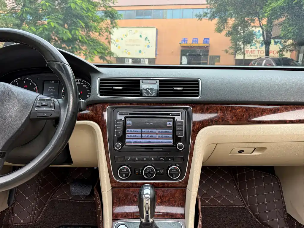 Volkswagen Passat — миниатюра 14