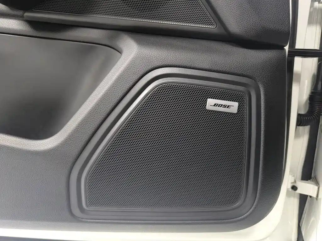 Porsche Macan — миниатюра 17