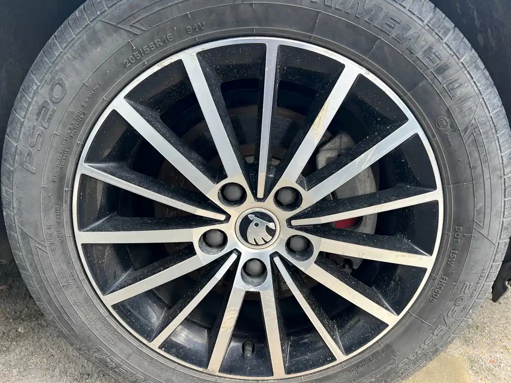 Skoda Octavia — миниатюра 11