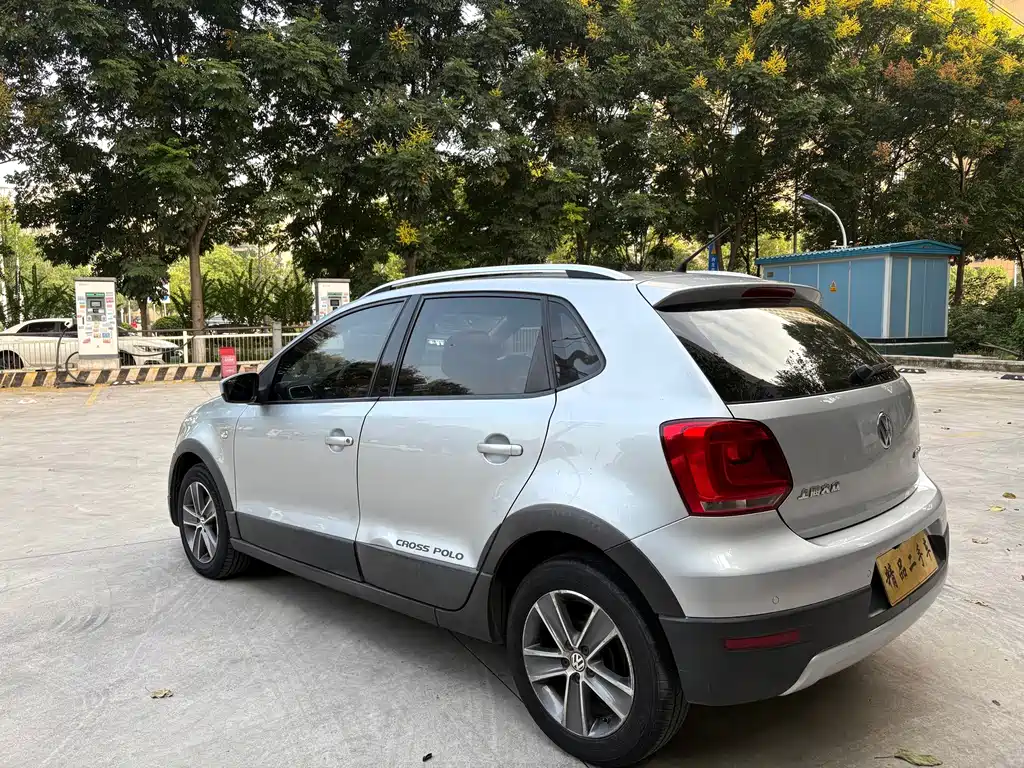 Volkswagen Polo — миниатюра 5