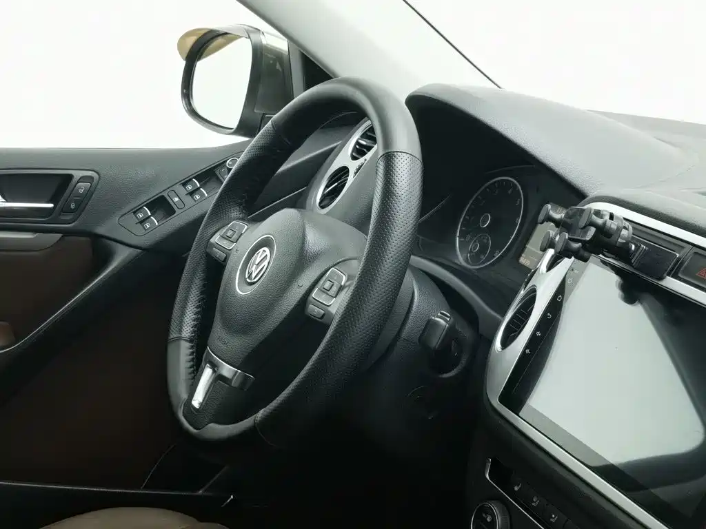 Volkswagen Tiguan — миниатюра 22